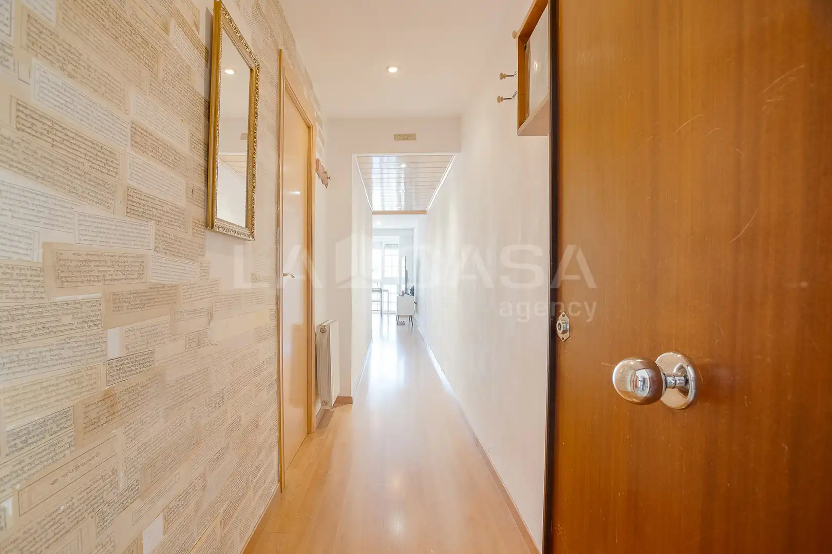 Piso en venta en Sant Adrià de Besòs con Balcón