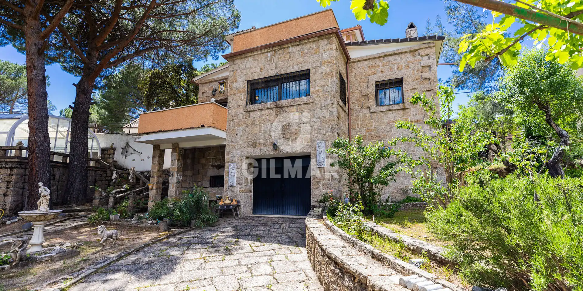 Exterior view of Houses for sale in Manzanares El Real  with Heating, Private garden and Swimming Pool