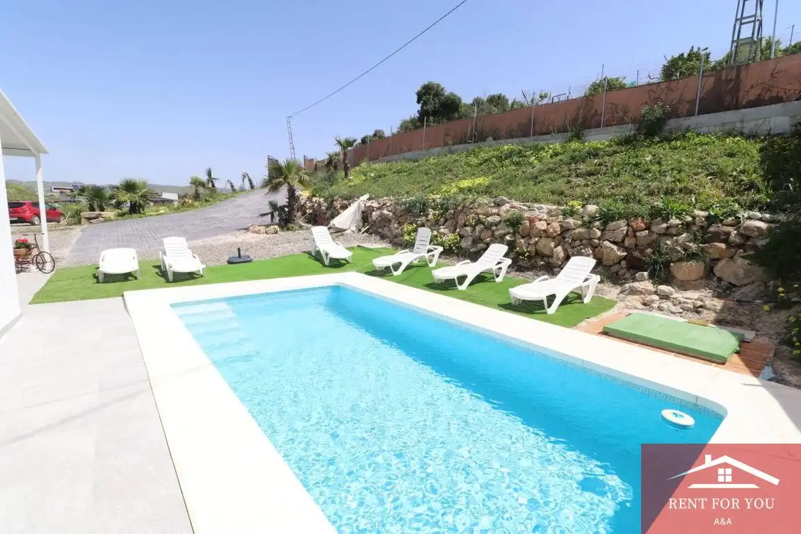 Piscina de Casa o chalet de alquiler en Cártama con Jardín privado, Terraza y Piscina