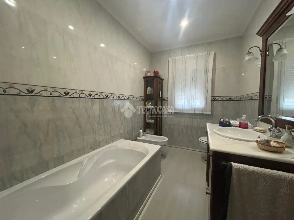 Baño de Piso en venta en Puertollano