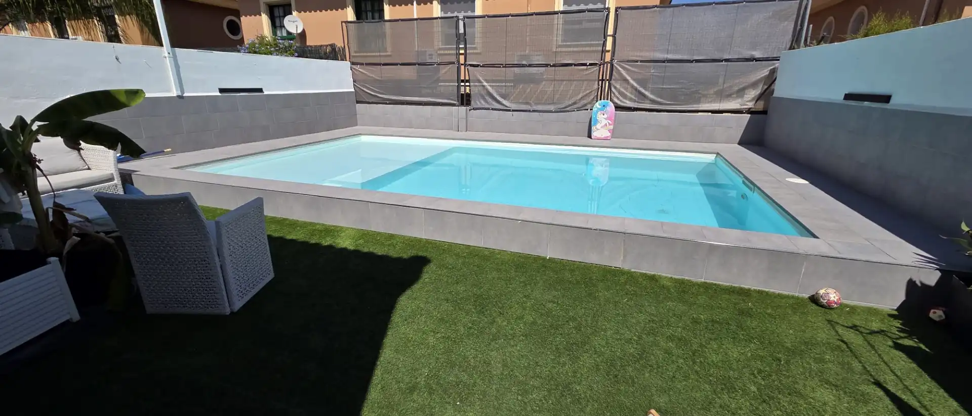 Casa aparellada amb terrassa en venda a Capellanía - Retamar, imagen 2
