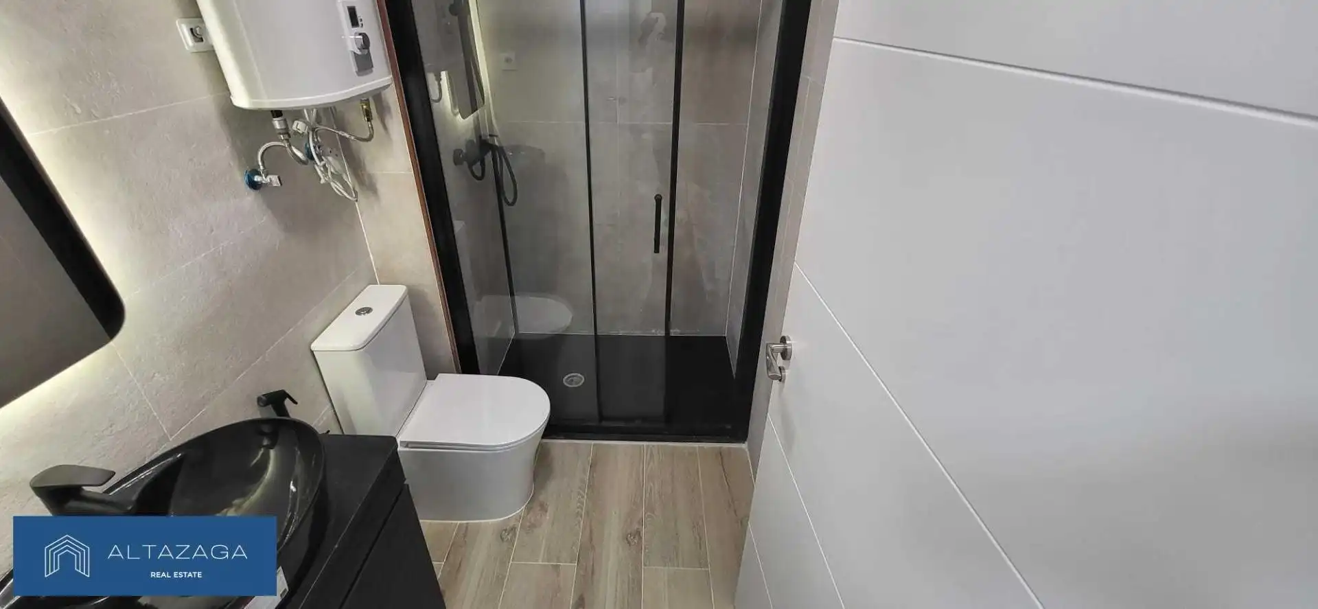 Bany de Apartament en venda en Centro