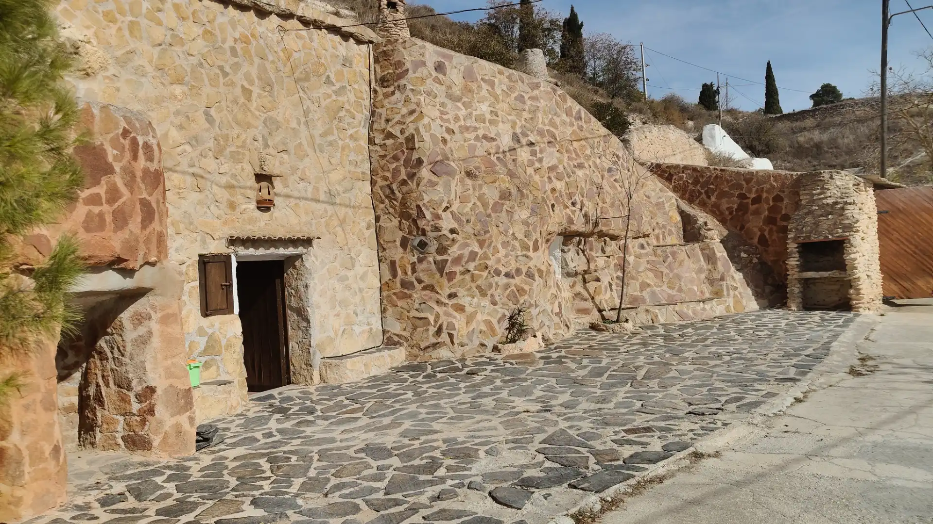 Exterior view of Houses for sale in Zújar  with Furnished