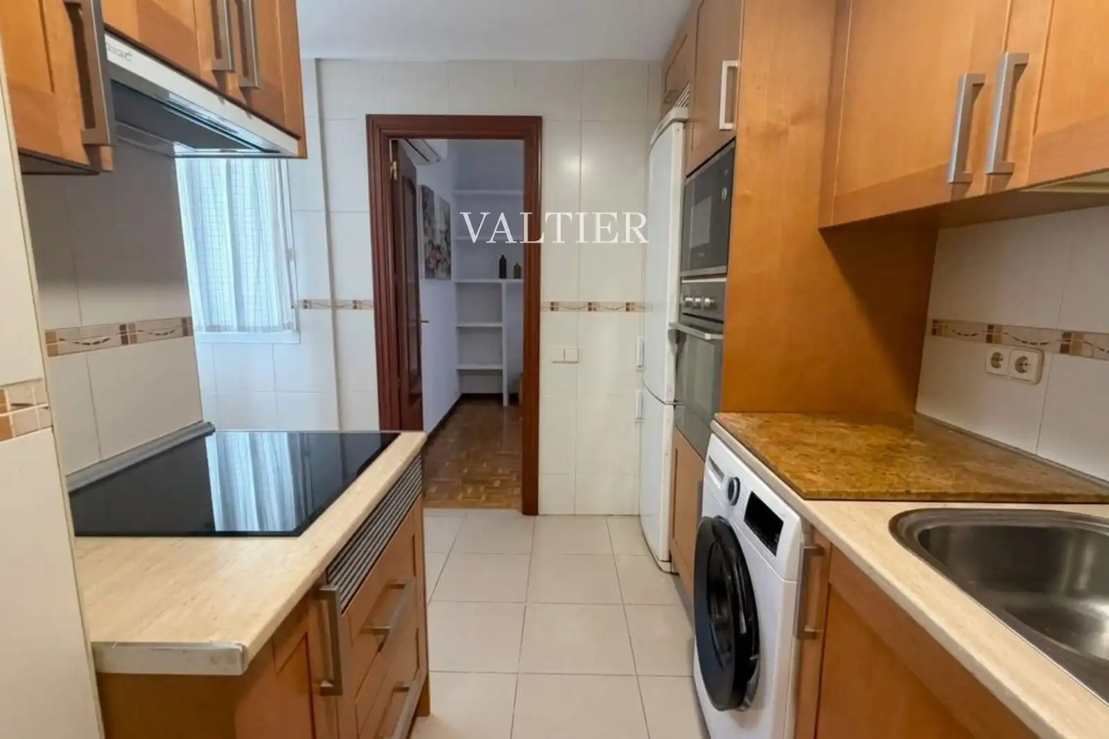 Küche von Wohnung zur Miete in Madrid mit Klimaanlage, Terrasse und Möbliert