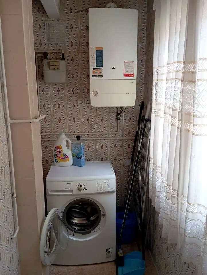 Badezimmer von Wohnung zur Miete in Madrid mit Möbliert