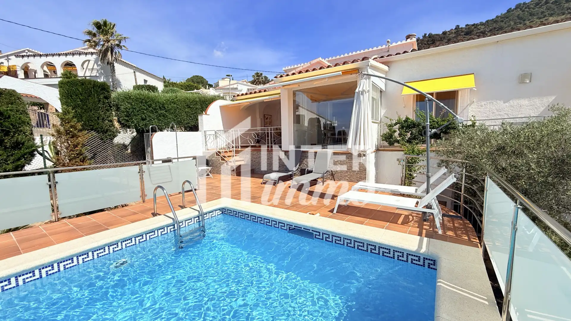 Casa con piscina en venta en Carrer ALBACETE 30, imagen 2