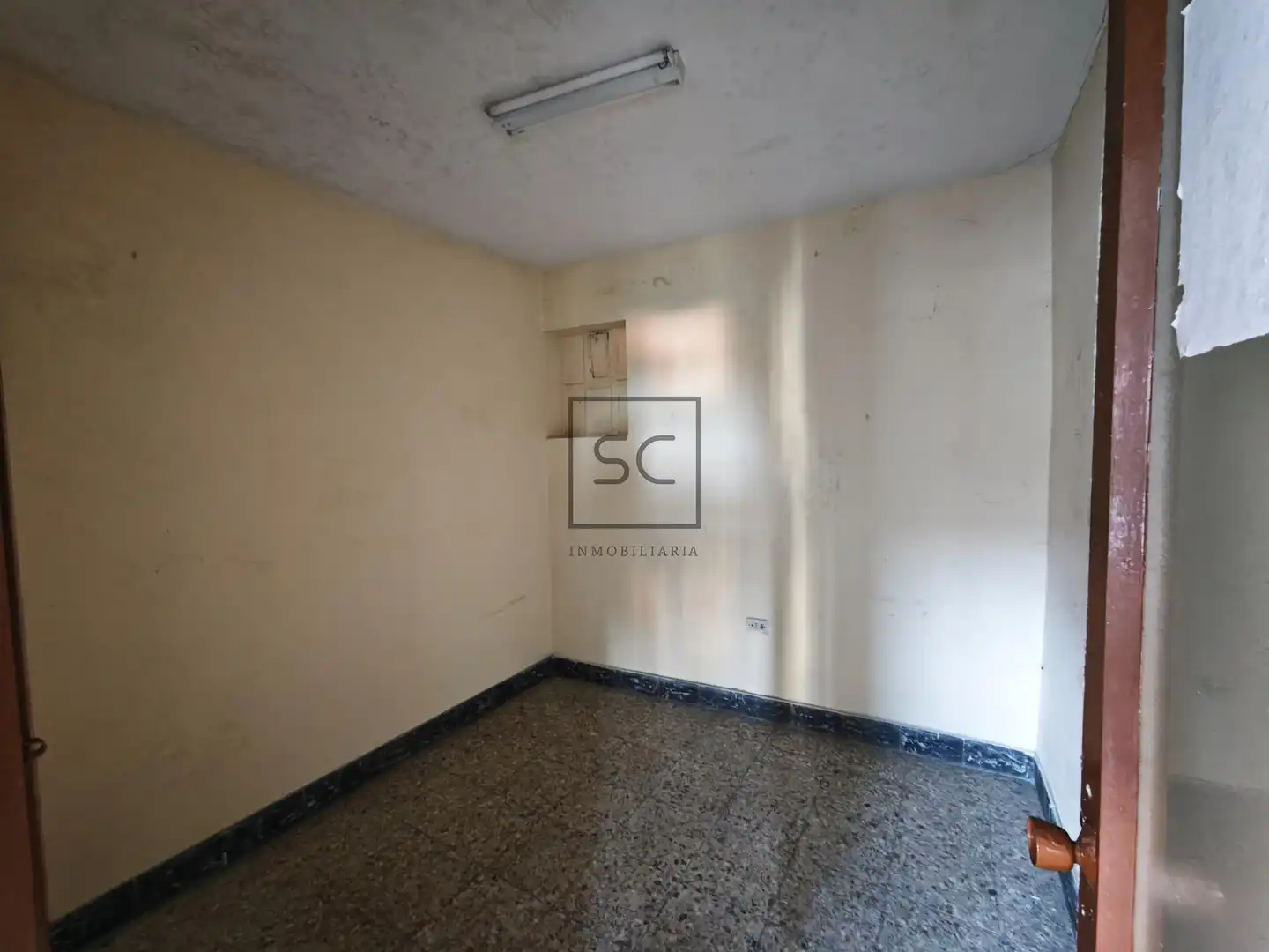 Maisonette zum Verkauf in Miño mit Terrasse, Abstellraum und Balkon