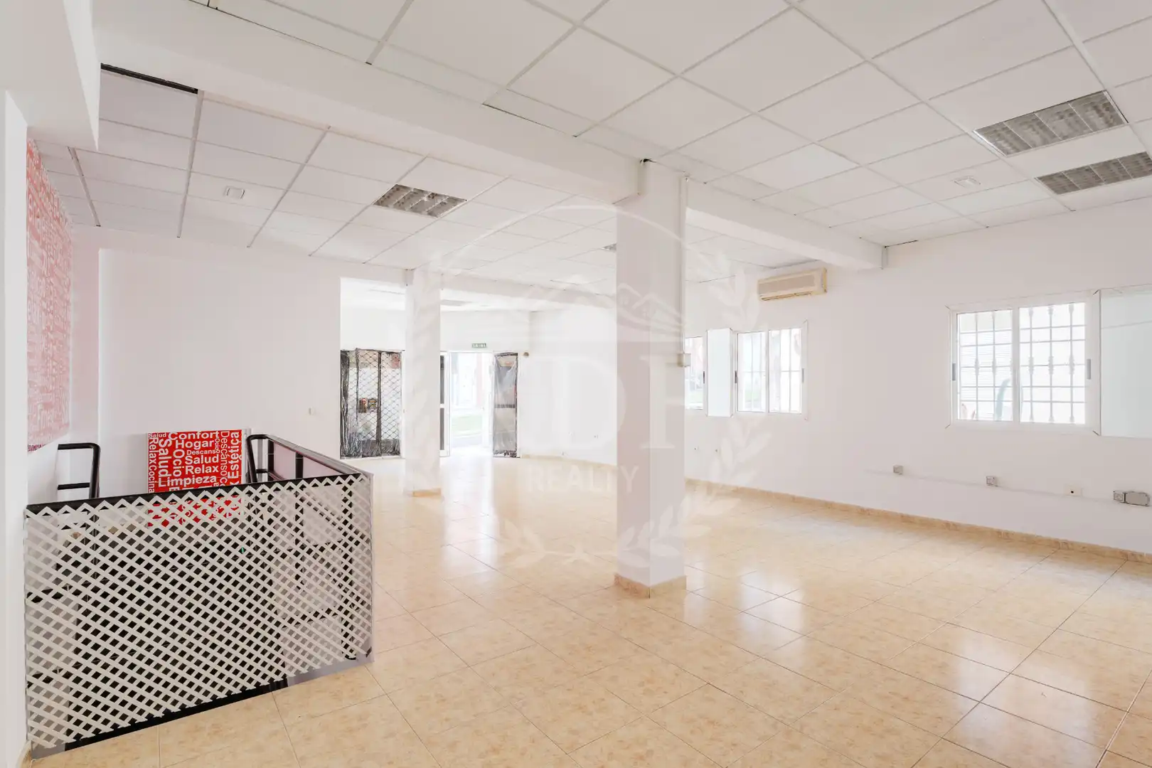 Local en venta en Santa Cruz de Tenerife con Aire acondicionado, Parquet y Alarma
