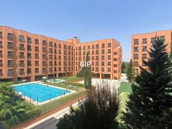 Apartament de lloguer a Calle de Samaniego, 12, Rejas