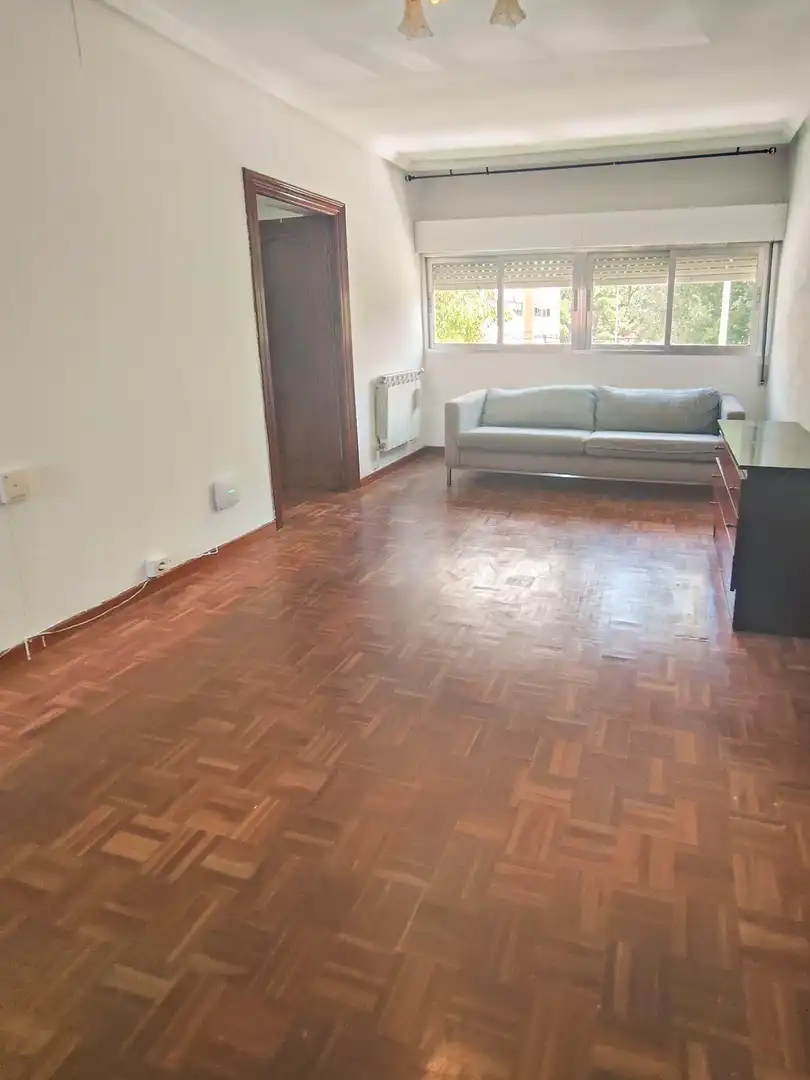 Sala de estar de Piso en venta en Madrid con Calefacción y Parquet