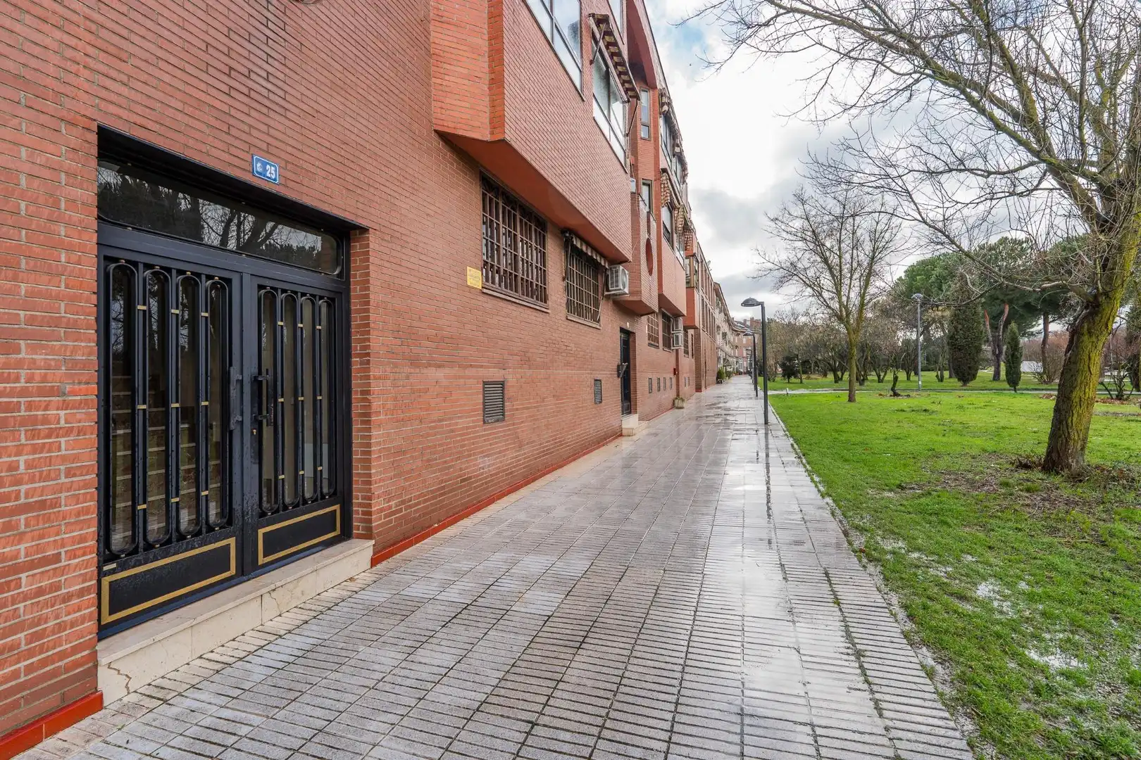 Vista exterior de Piso en venta en San Sebastián de los Reyes con Aire acondicionado, Calefacción y Parquet