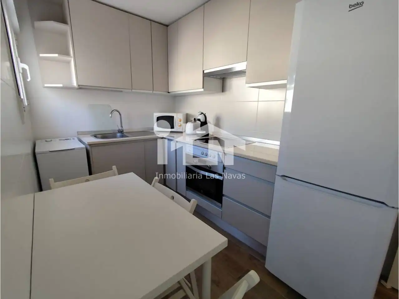 Kitchen of Flat for sale in Las Navas del Marqués   with Heating, Terrace and Storage room