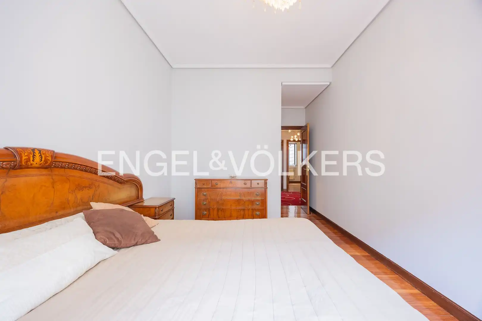 Schlafzimmer von Wohnung zum Verkauf in Bilbao  mit Heizung, Parkett und Balkon