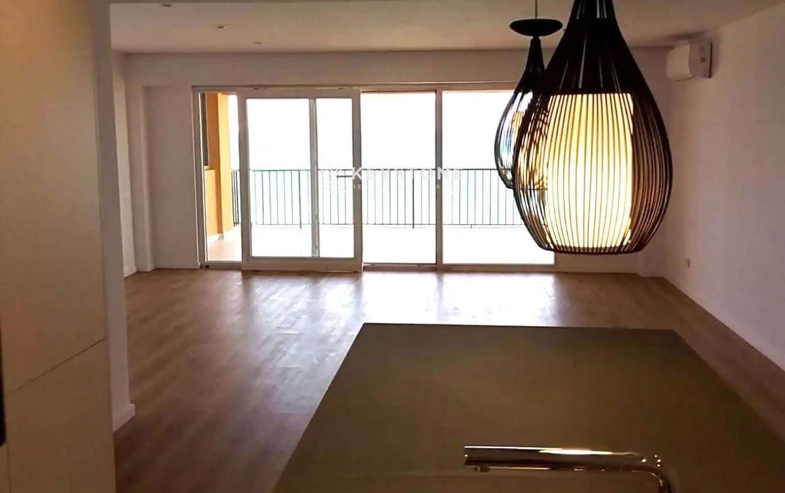 Sala d'estar de Pis de lloguer en  Palma de Mallorca amb Aire condicionat i Terrassa