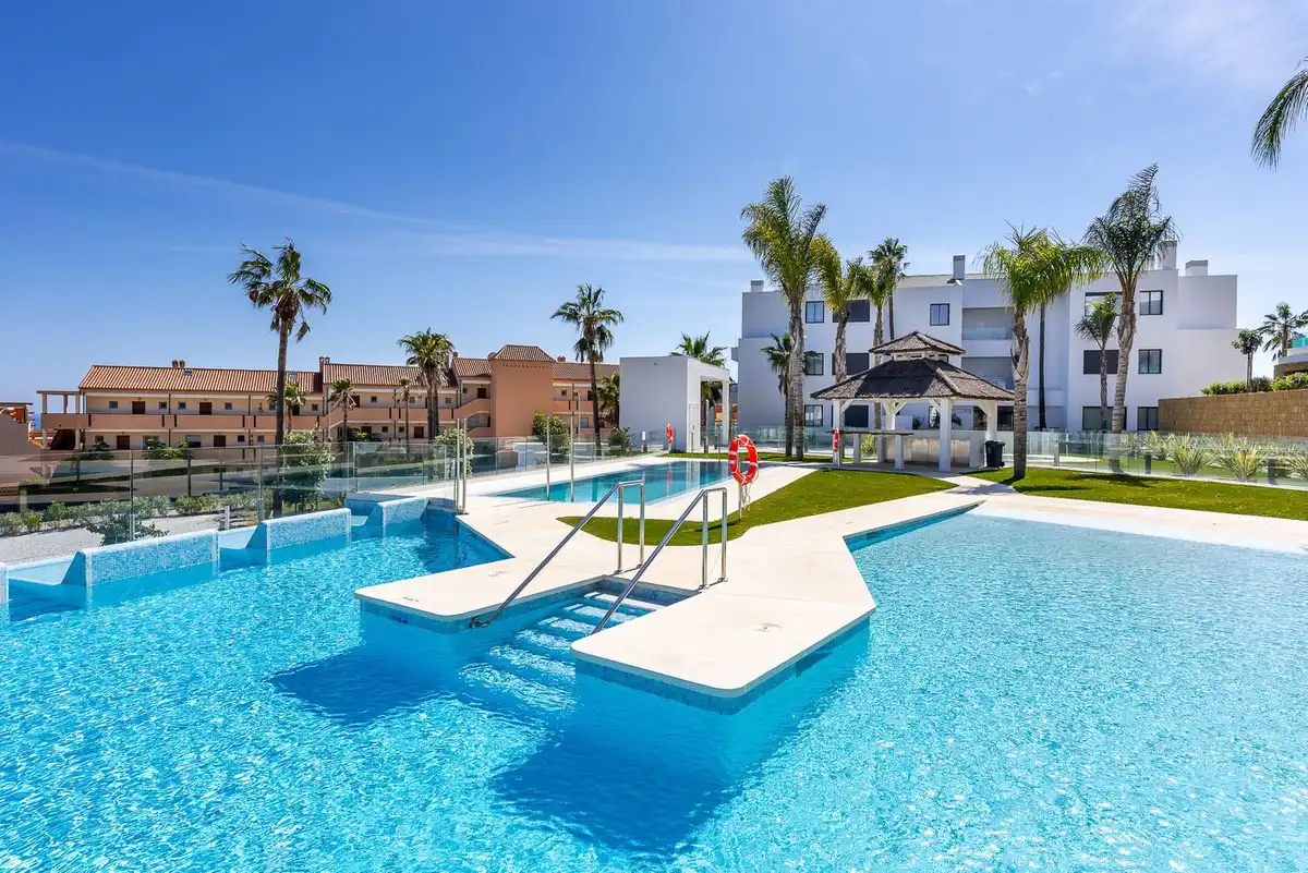 Piscina de Planta baja en venta en Mijas con Aire acondicionado, Calefacción y Terraza