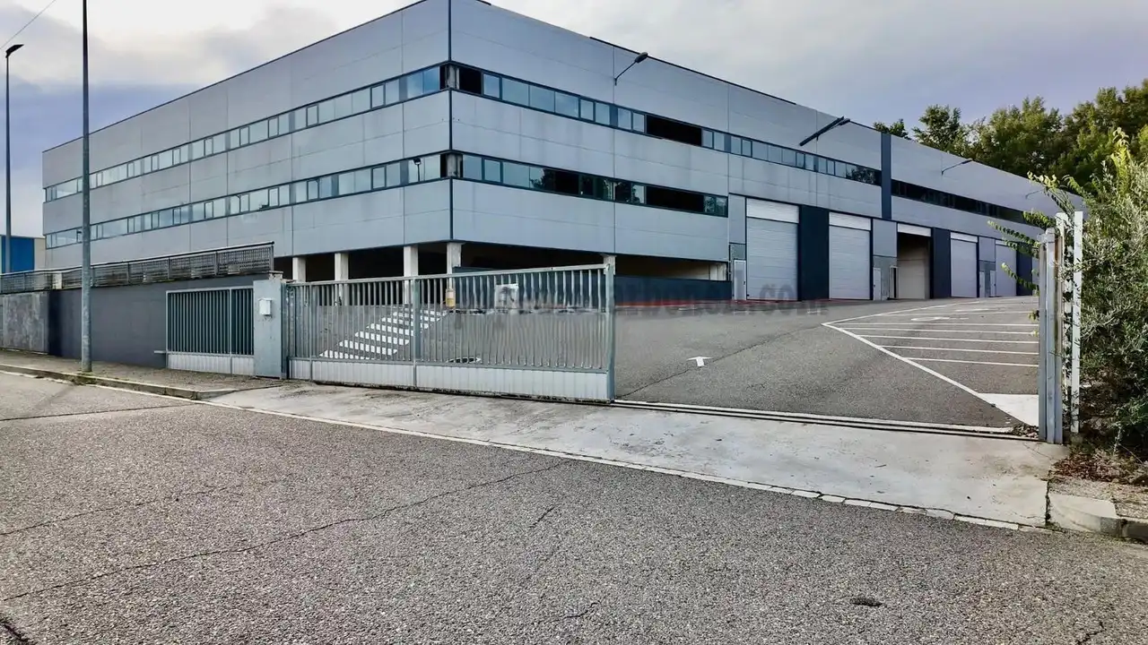 Nave industrielle à louer à Florida - Ciudad de Asís