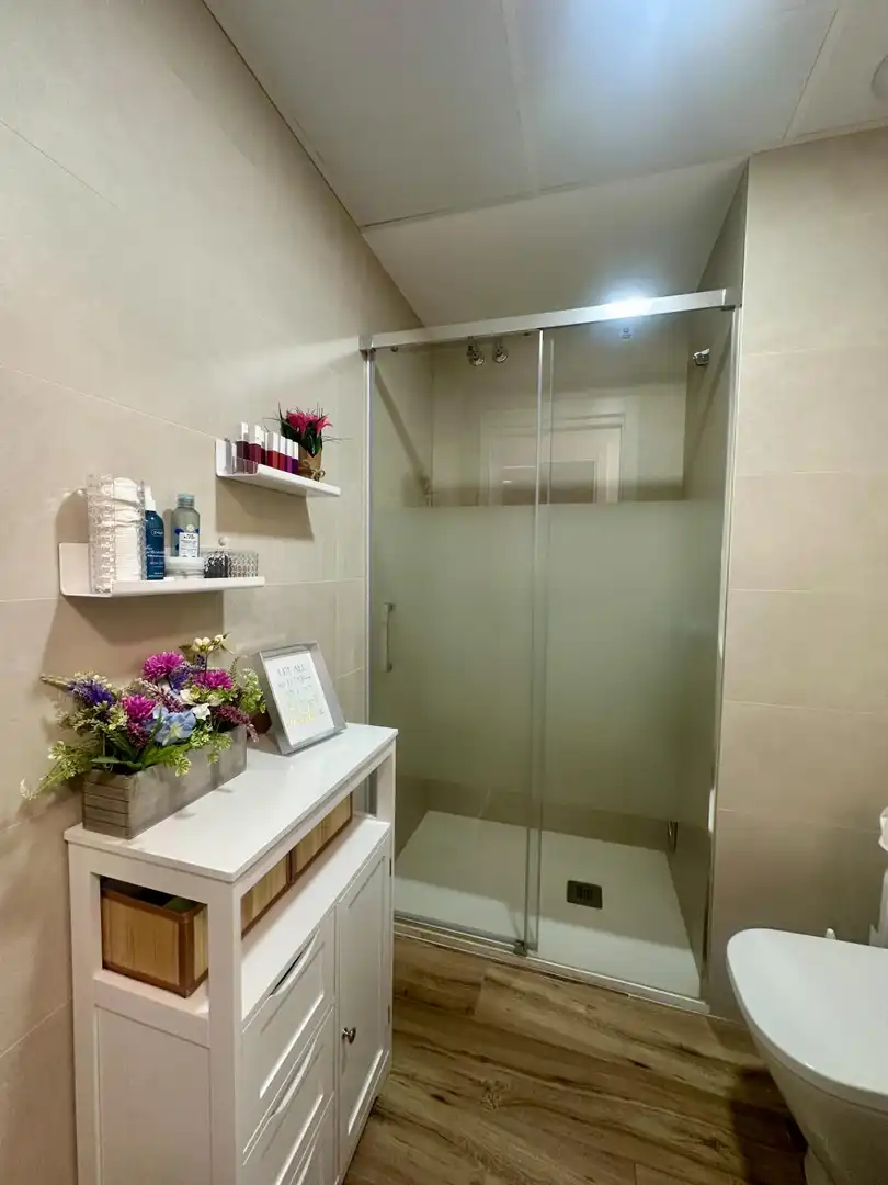 Bany de Pis en venda en Cartagena amb Aire condicionat, Jardí privat i Balcó