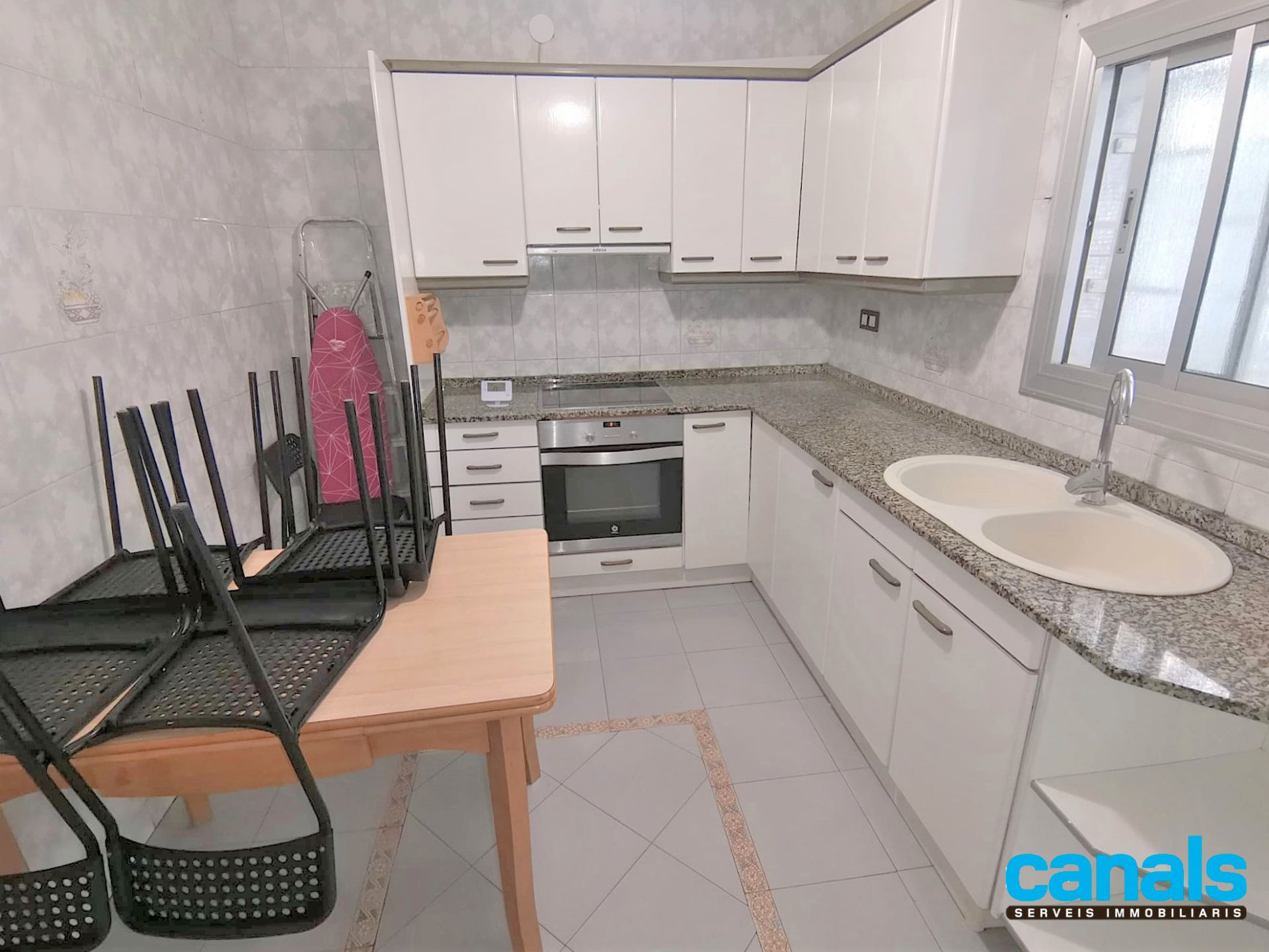 Kitchen of Flat for sale in Cerdanyola del Vallès  with Heating