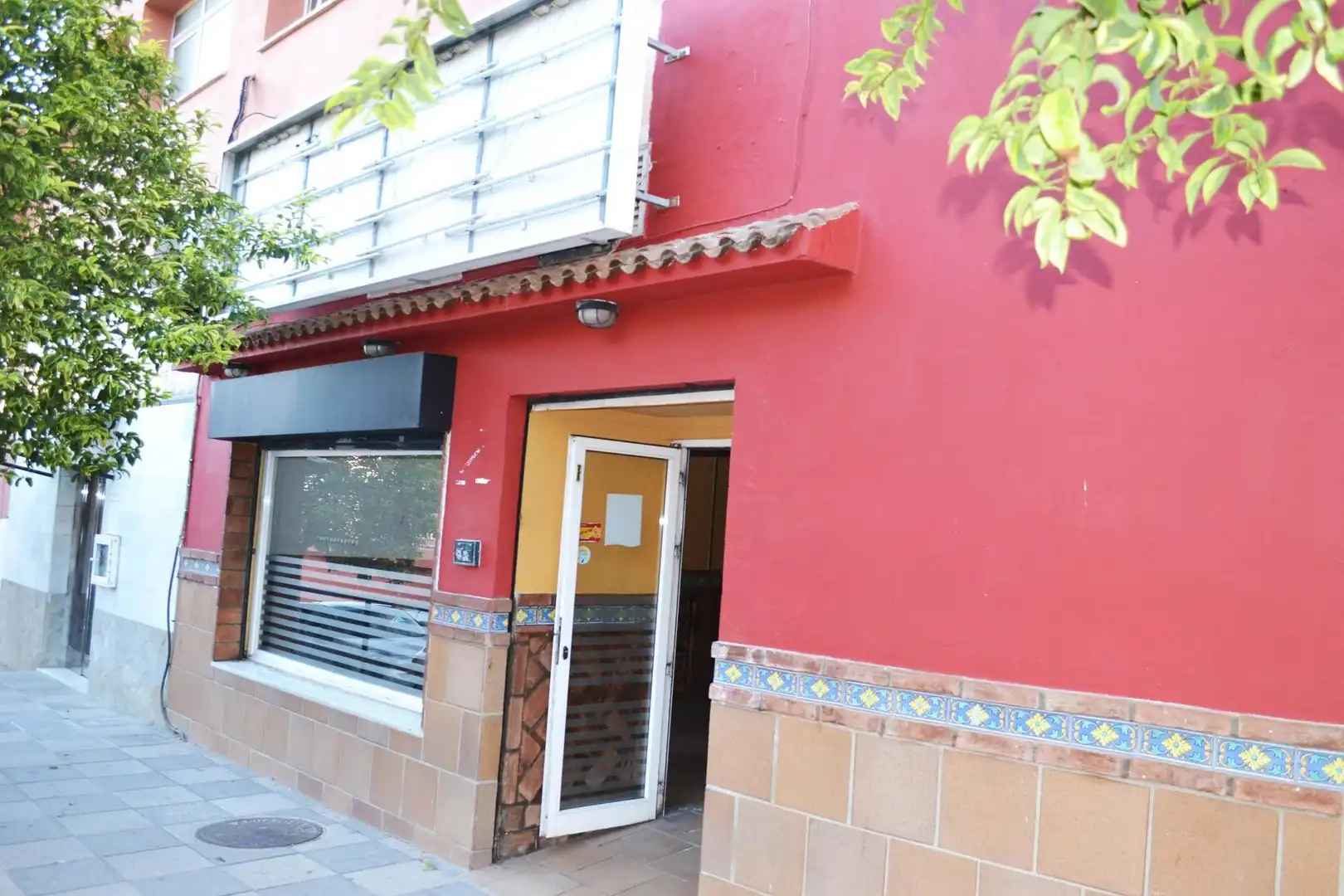 Local de alquiler en Algeciras con Aire acondicionado y Amueblado
