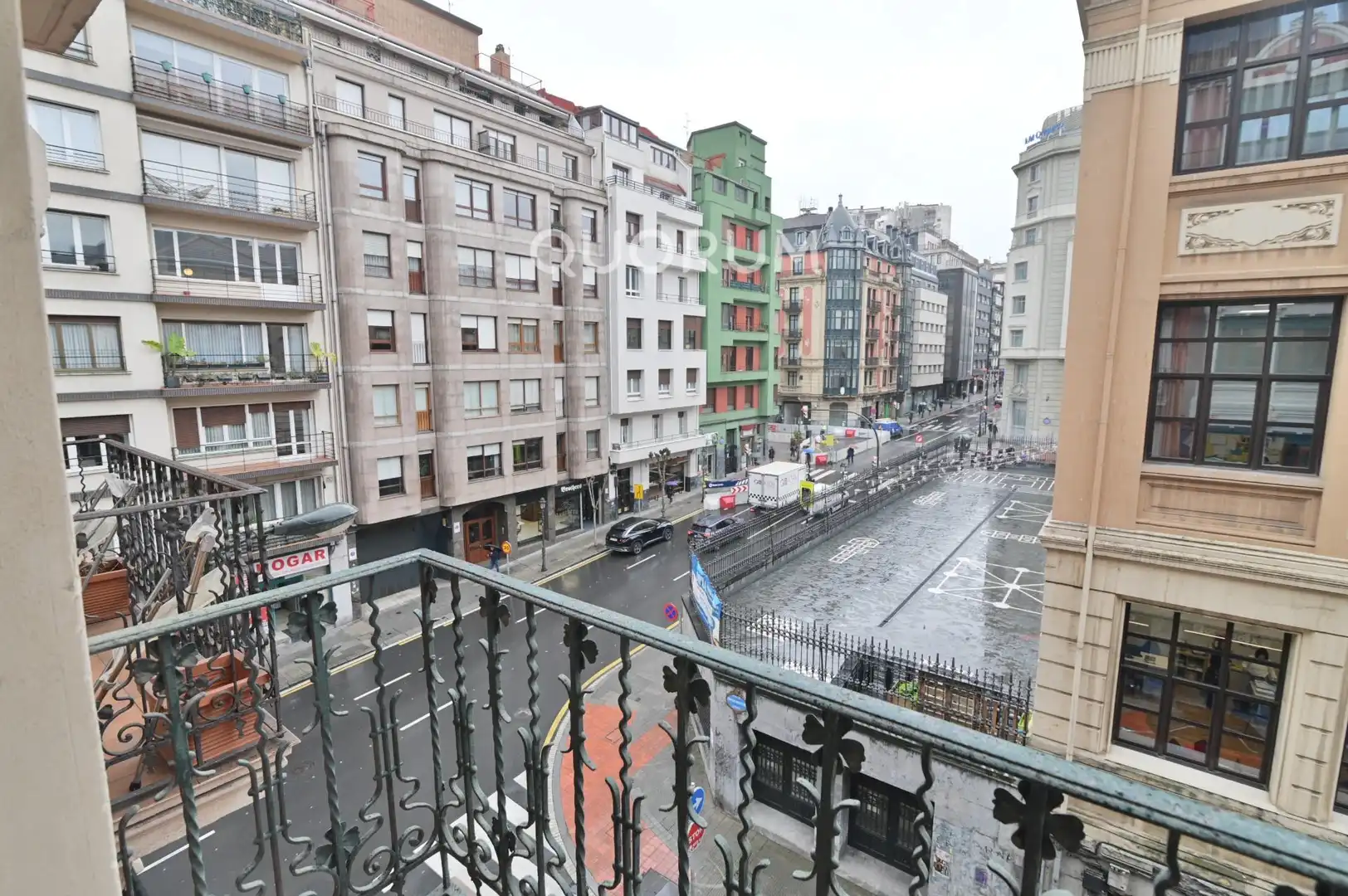 Vista exterior de Piso de alquiler en Bilbao  con Amueblado y Balcón