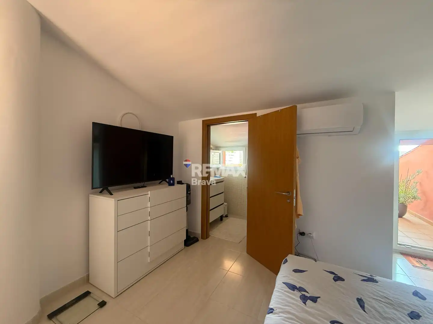 Attic for sale in Roses  with Air Conditioner, Terrace and Furnished