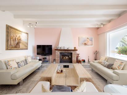 Sala d'estar de Casa o xalet en venda en Vélez-Málaga amb Aire condicionat, Terrassa i Piscina
