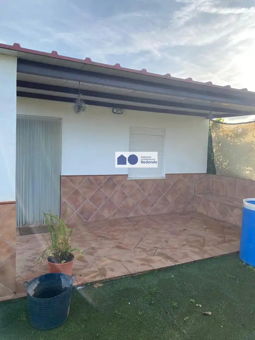 Exterior view of Country homes for sale in Moguer