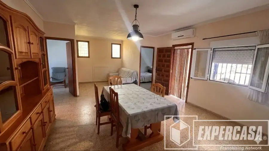 Sala d'estar de Casa o xalet en venda en Llíria amb Aire condicionat i Piscina