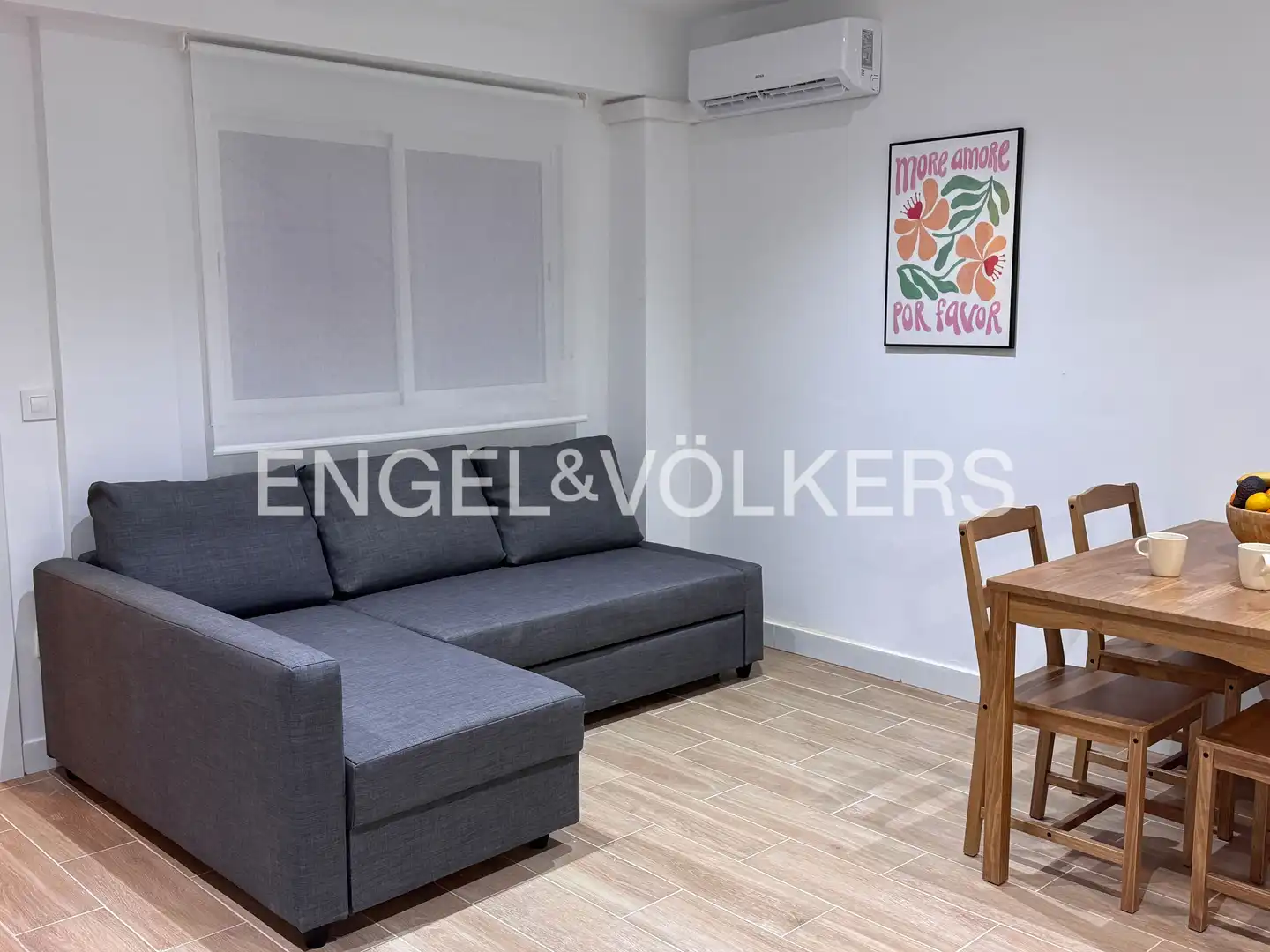 Flat for rent in Carrer de Victòria Kent, Zona Concordia