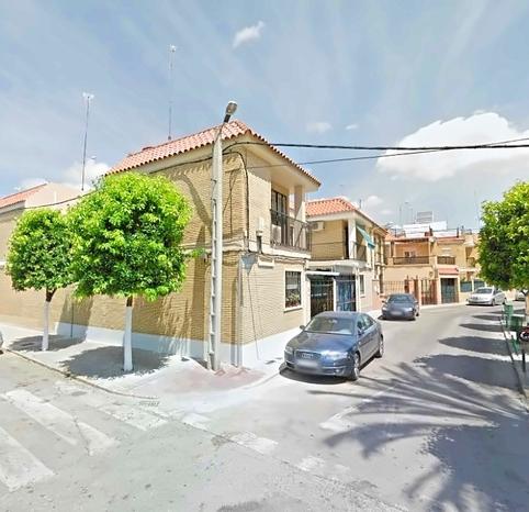Foto 2 de Casa adosada en venta en Galicia, Torre Cruz - Los Molinos, Sevilla