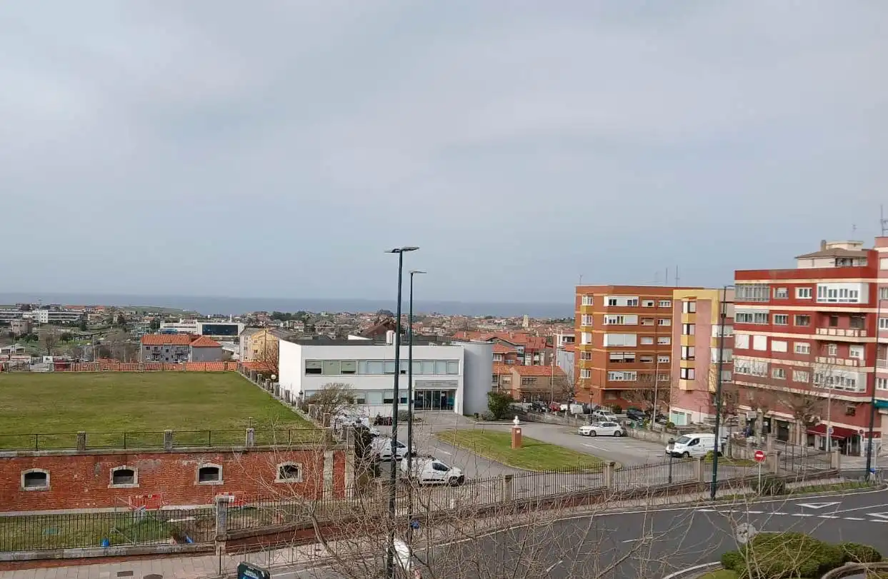 Außenansicht von Maisonette zum Verkauf in Santander mit Heizung, Parkett und Terrasse