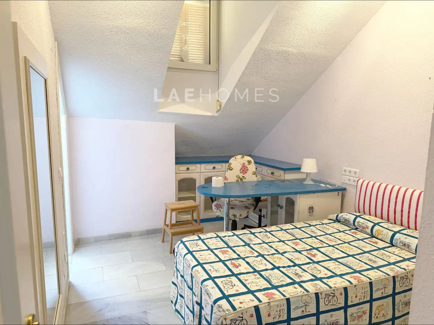Schlafzimmer von Maisonette zum Verkauf in Jaén mit Klimaanlage und Balkon