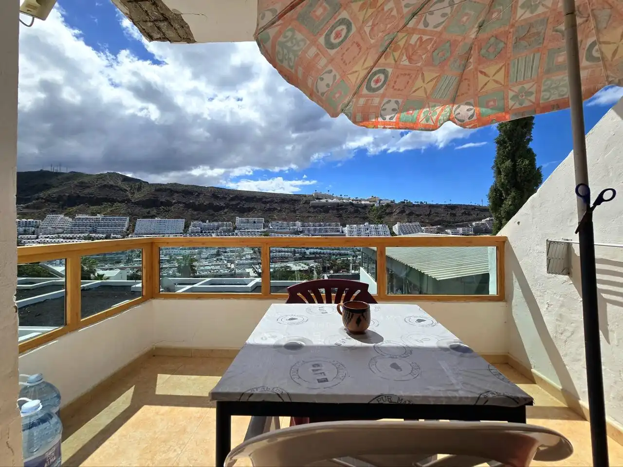 Terrassa de Apartament en venda en Mogán amb Moblat, Balcó i Piscina comunitària