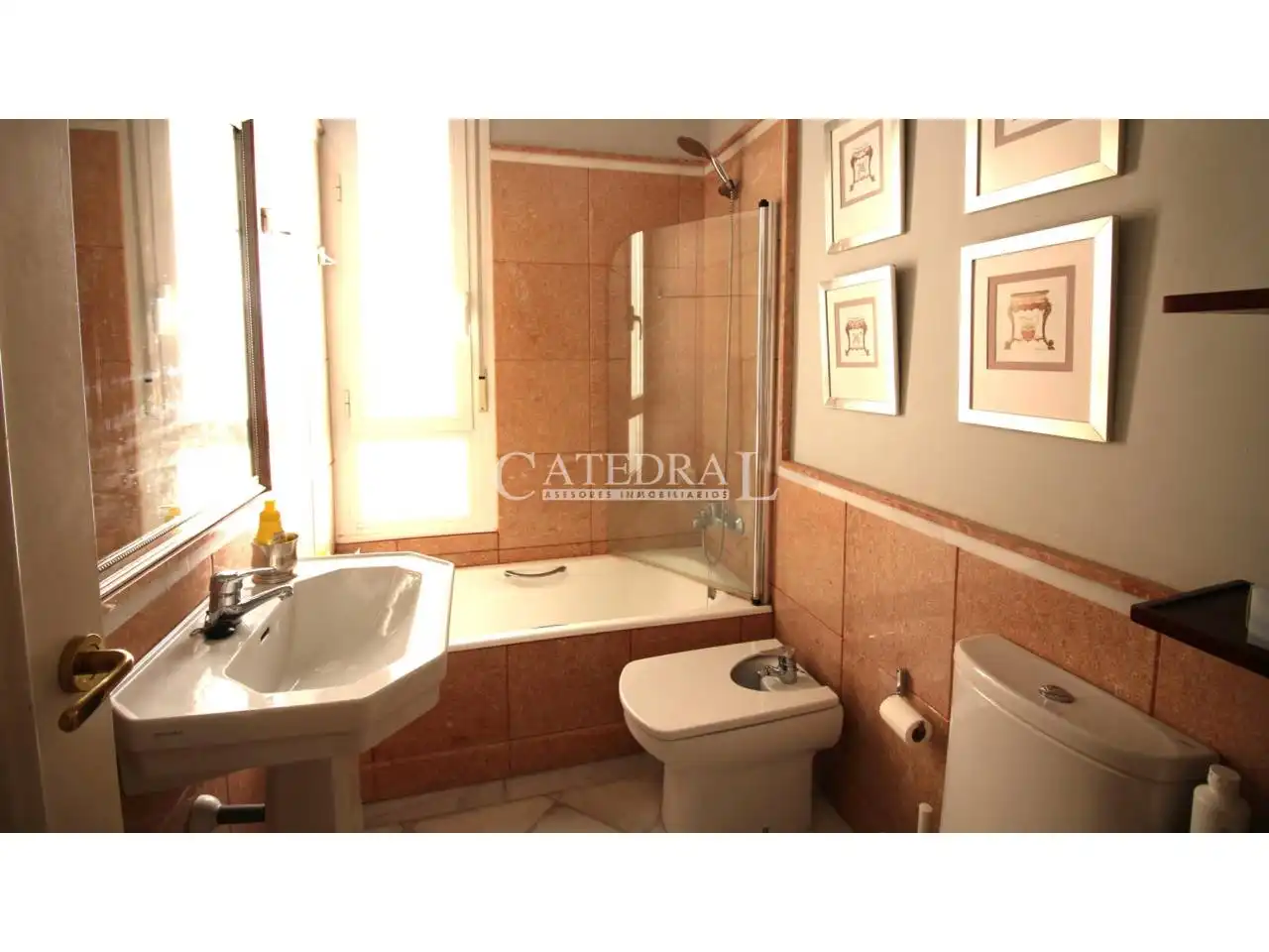 Habitación de Apartamento de alquiler en Sevilla con Aire acondicionado, Calefacción y Parquet