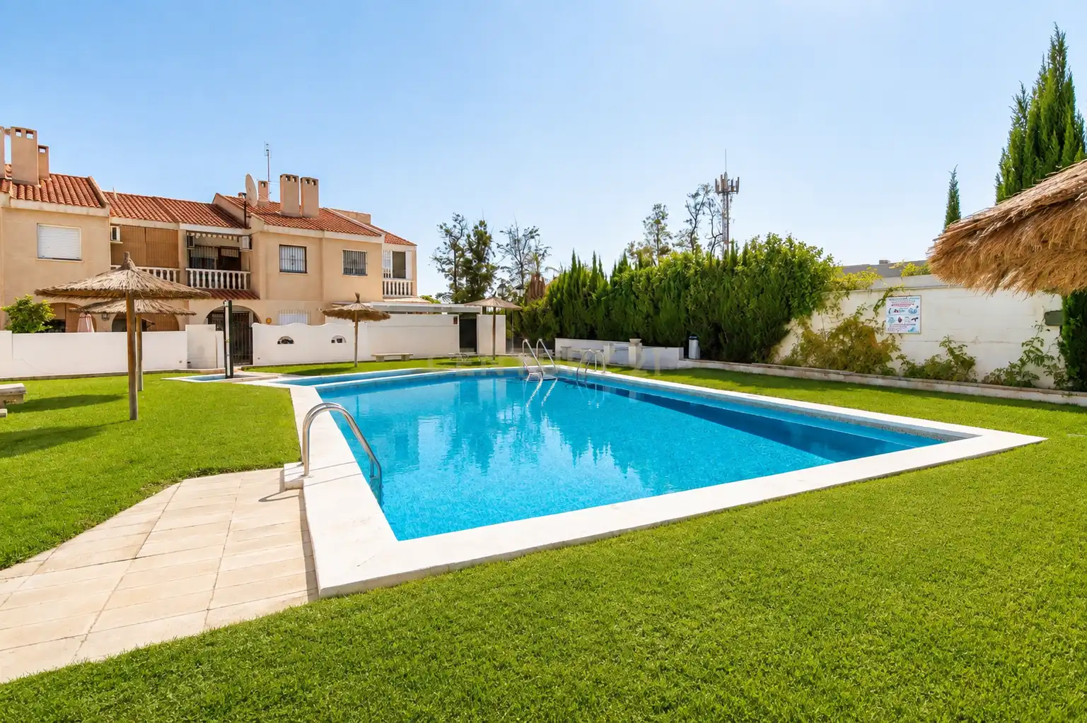Piscina de Casa o xalet en venda en Sant Joan d'Alacant amb Aire condicionat, Forn i Rentadora