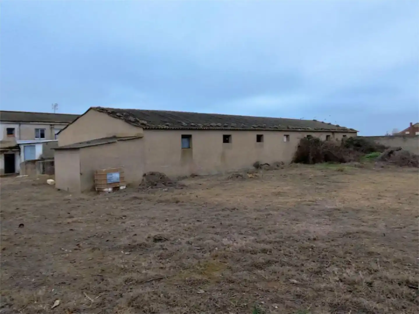 Vista exterior de Piso en venta en Monfarracinos
