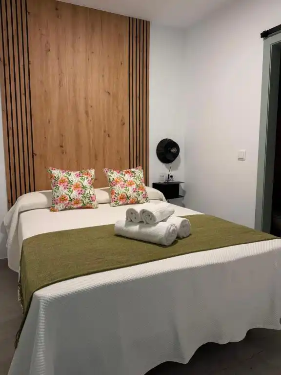 Schlafzimmer von Gebäude zum Verkauf in Peal de Becerro