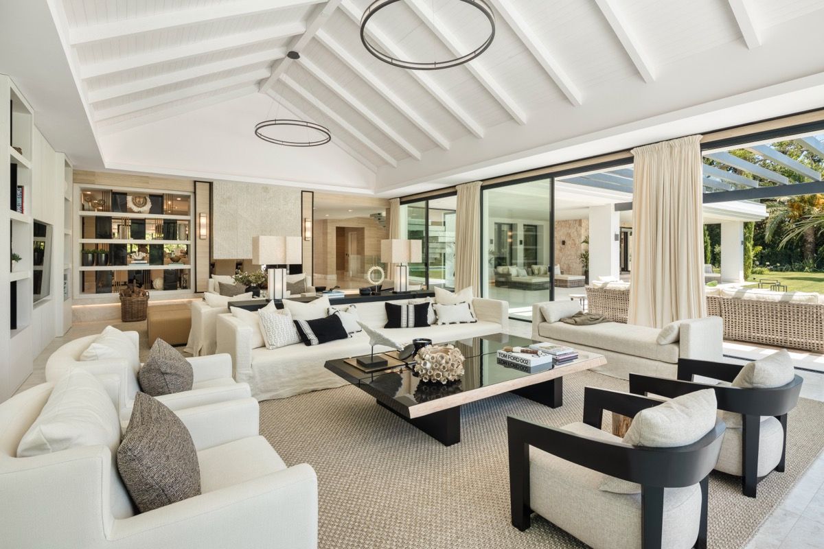 Living room of House or chalet for sale in Marbella  with Air Conditioner, Heating and Private garden