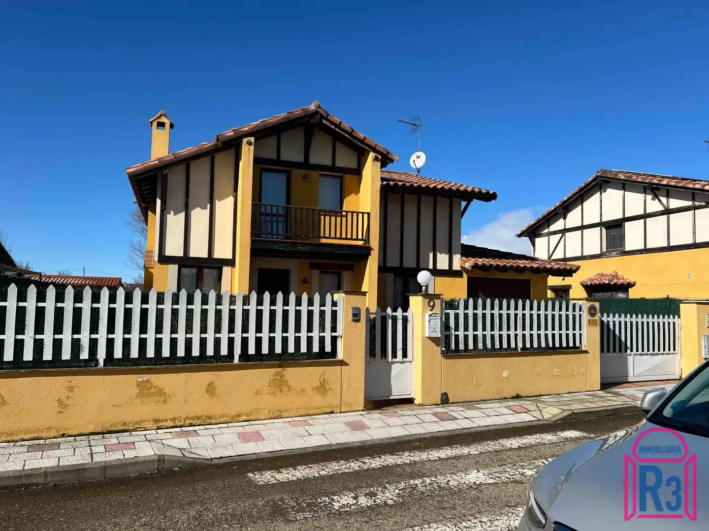 Vista exterior de Casa o chalet en venta en Villaquilambre con Calefacción