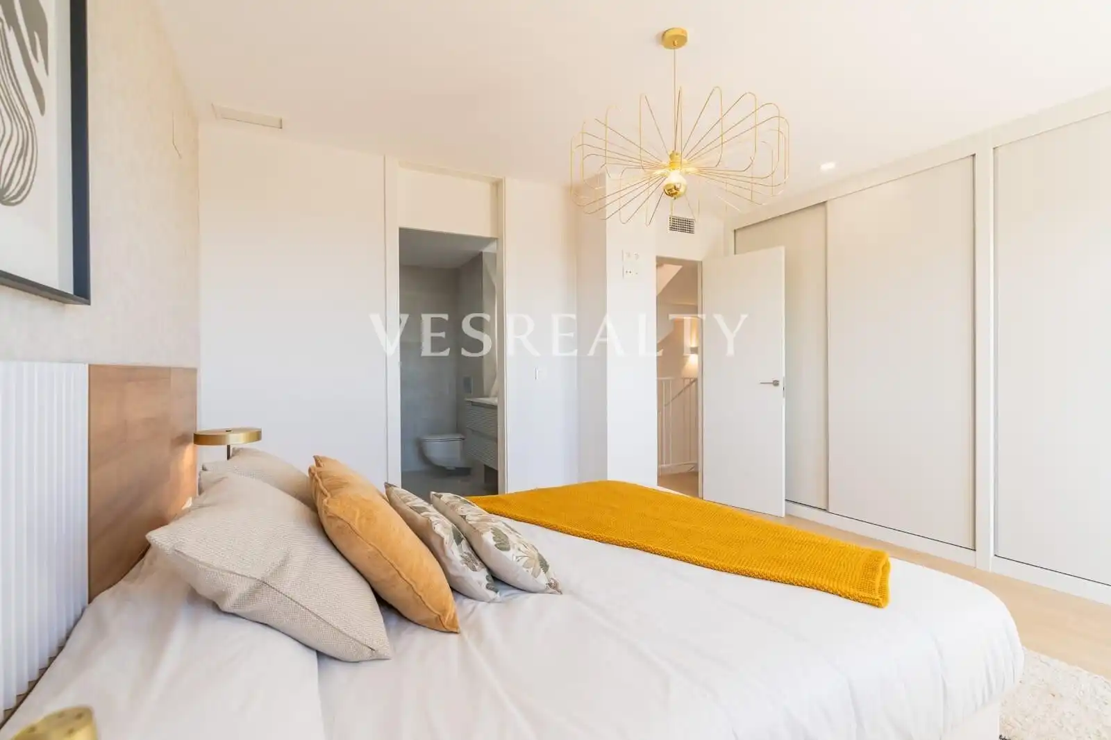 Detached homes for sale in Montebello - Nou Espai
