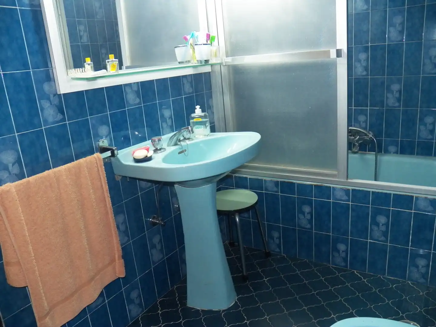 Bathroom of Detached homes for sale in Miraflores de la Sierra  with Private garden and Swimming Pool