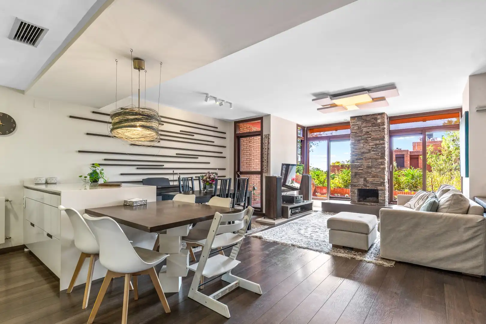 Sala de estar de Planta baja en venta en Sant Just Desvern con Aire acondicionado, Calefacción y Terraza