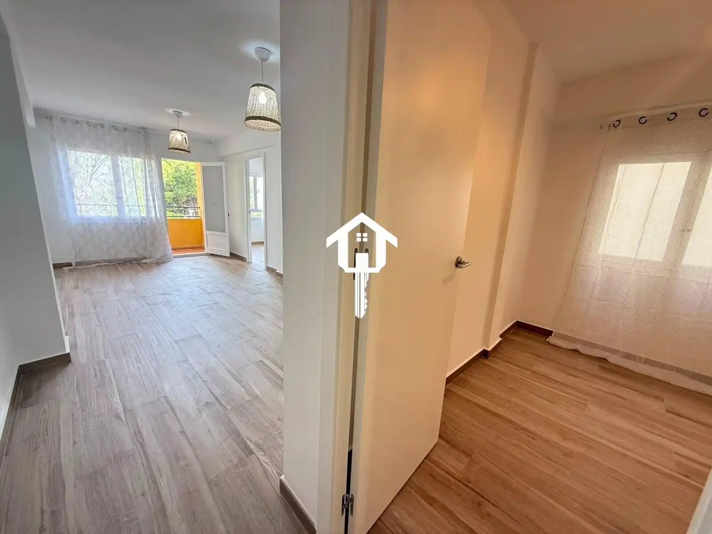 Habitación de Piso en venta en Elda con Balcón