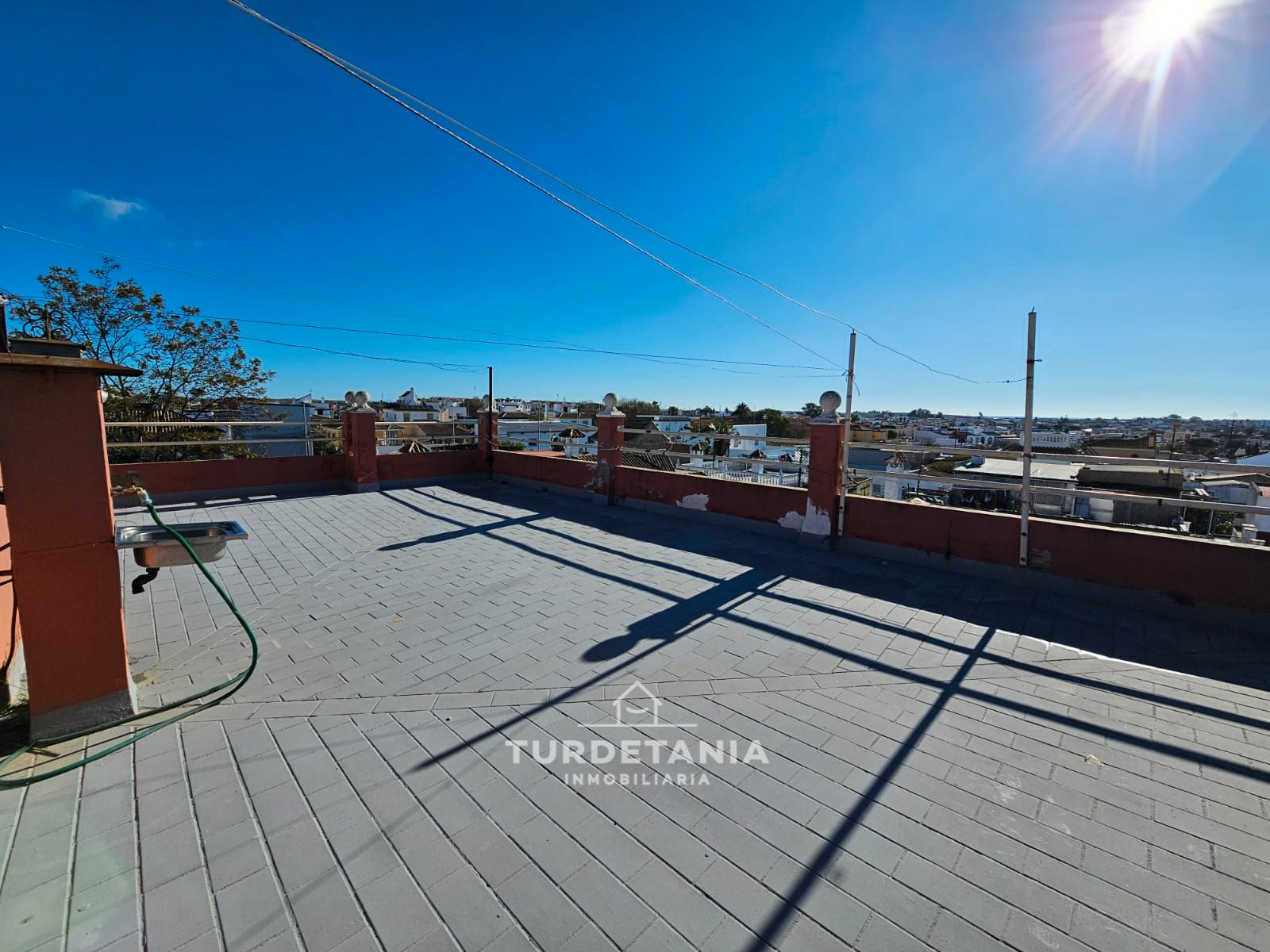 Außenansicht von Wohnung zum Verkauf in Sanlúcar de Barrameda mit Klimaanlage, Terrasse und Balkon