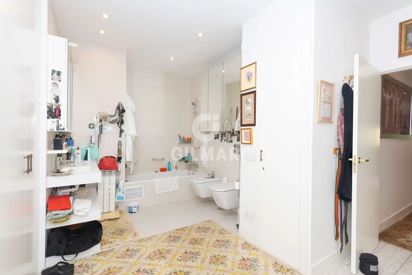 Baño de Piso en venta en Madrid con Calefacción y Balcón