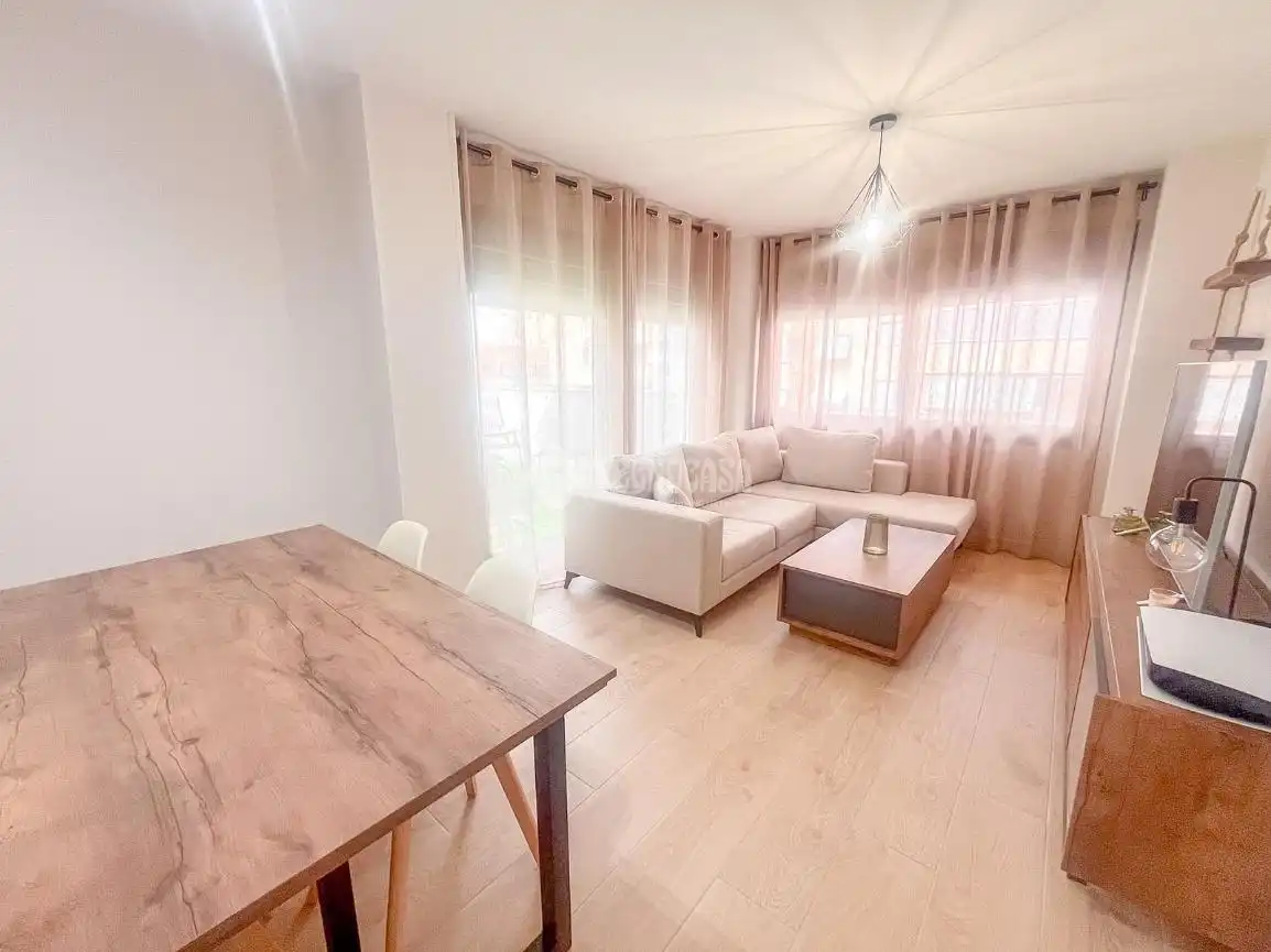 Sala de estar de Piso en venta en Navalcarnero con Aire acondicionado, Trastero y Piscina comunitaria