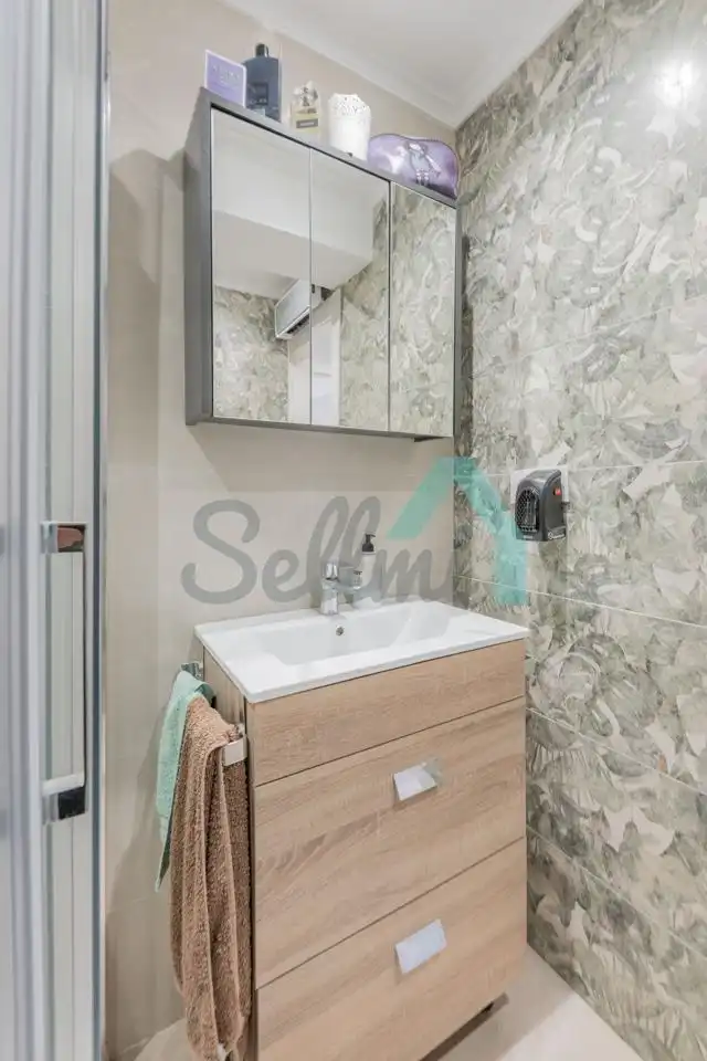 Flat for rent in Del General Elorza, Milán - Pumarín