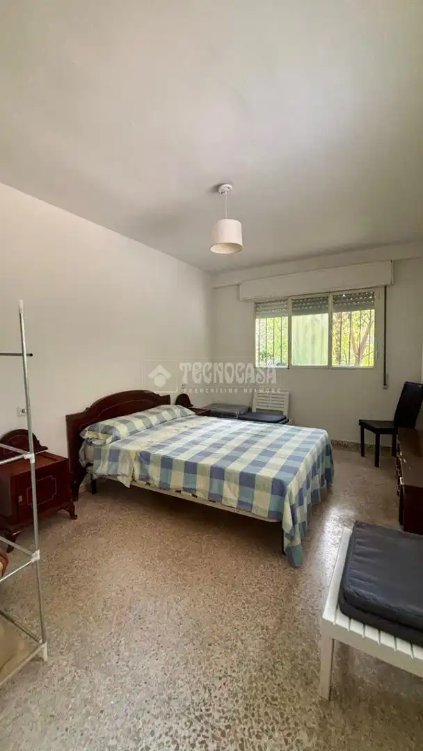 Piso en venta en C. Luz Casanova, Cartuja