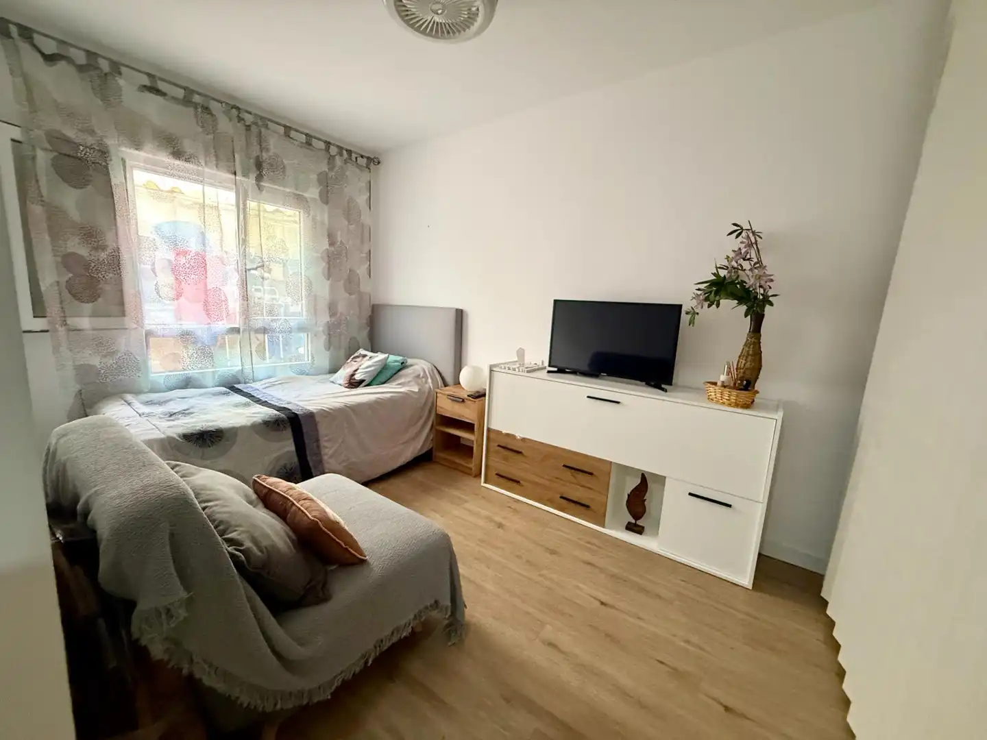 Habitación de Piso en venta en Torrevieja con Calefacción, Terraza y Amueblado