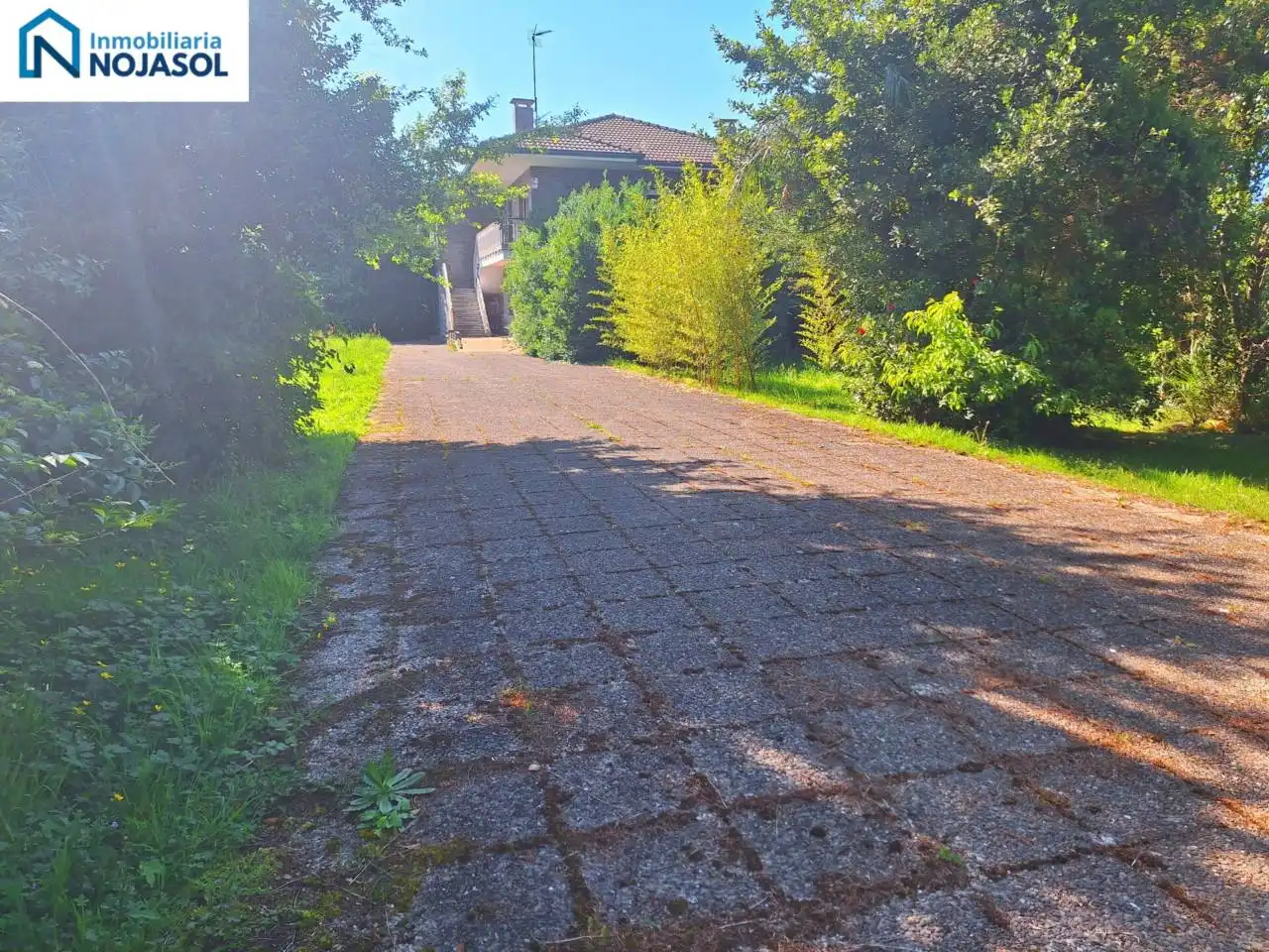 Vista exterior de Casa o xalet en venda en Noja amb Calefacció i Terrassa